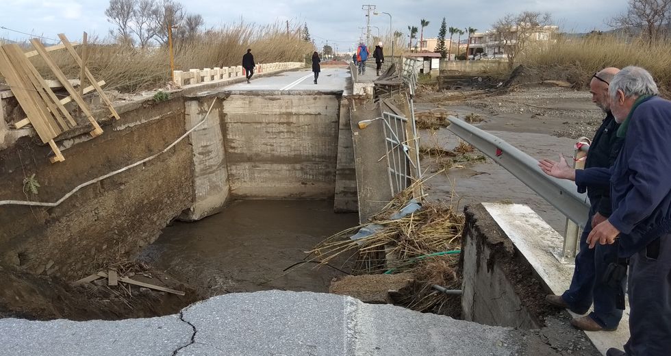 Βομβαρδισμένο τοπίο ο Πλατανιάς